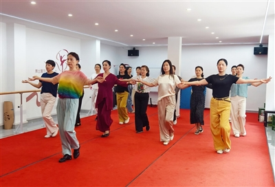 在老有所學(xué)中解鎖“第二人生” 15分鐘老年教育學(xué)習(xí)圈豐富銀齡生活